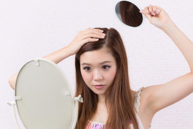 女性に増えている「円形脱毛症」の原因と早く治す方法教えます