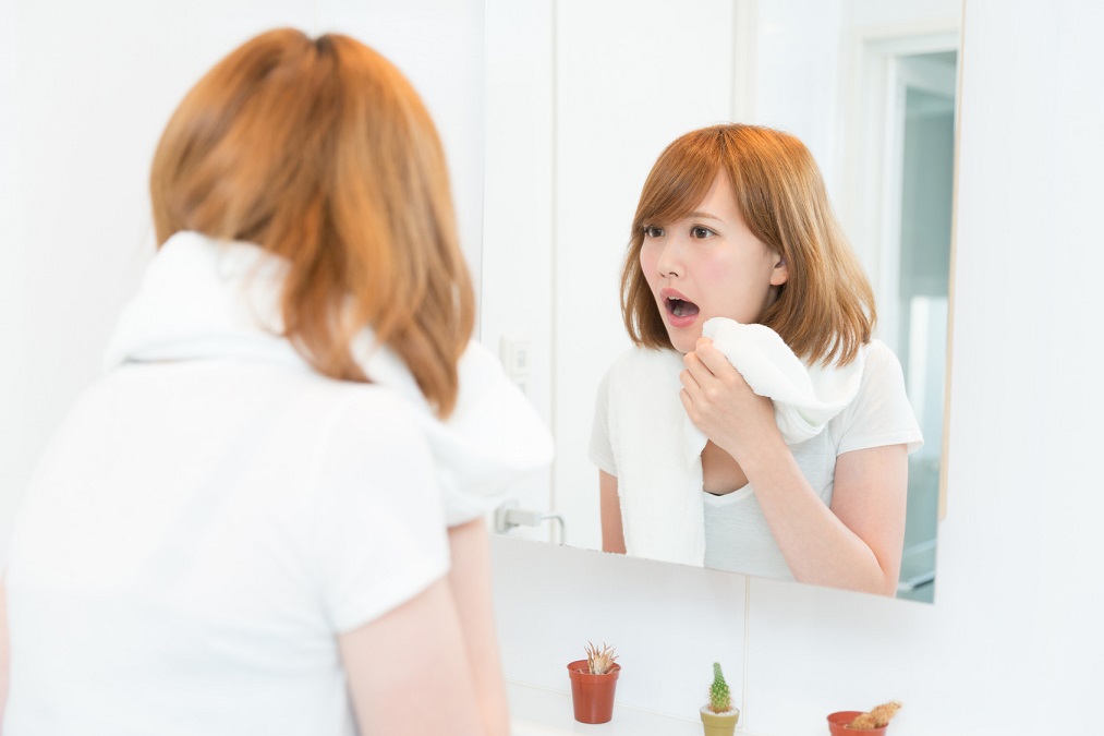 【顔から粉が！】粉ふき肌の5つの原因と防ぐスキンケア方法
