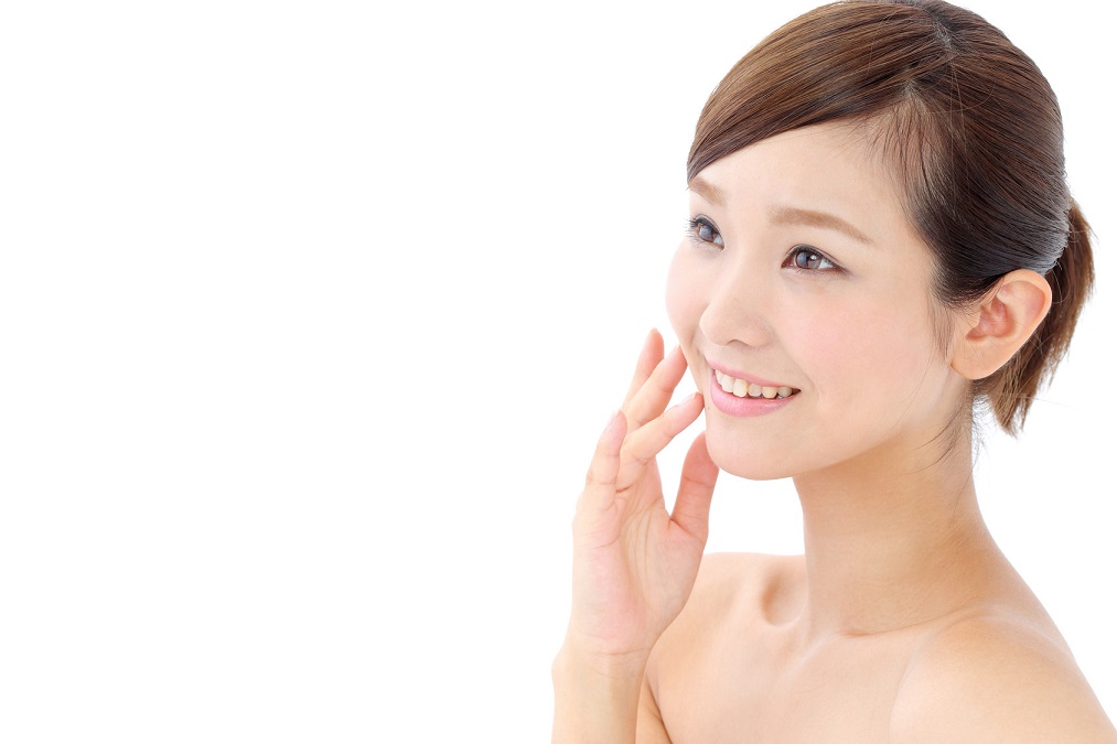 低コストで美肌が手に入る「塩洗顔」の5つの効果とやり方