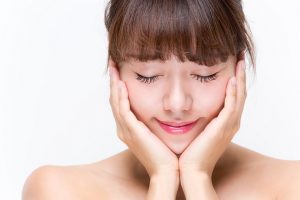 日常のちょっとした癖が招く「顔のゆがみ」を治す７つの方法